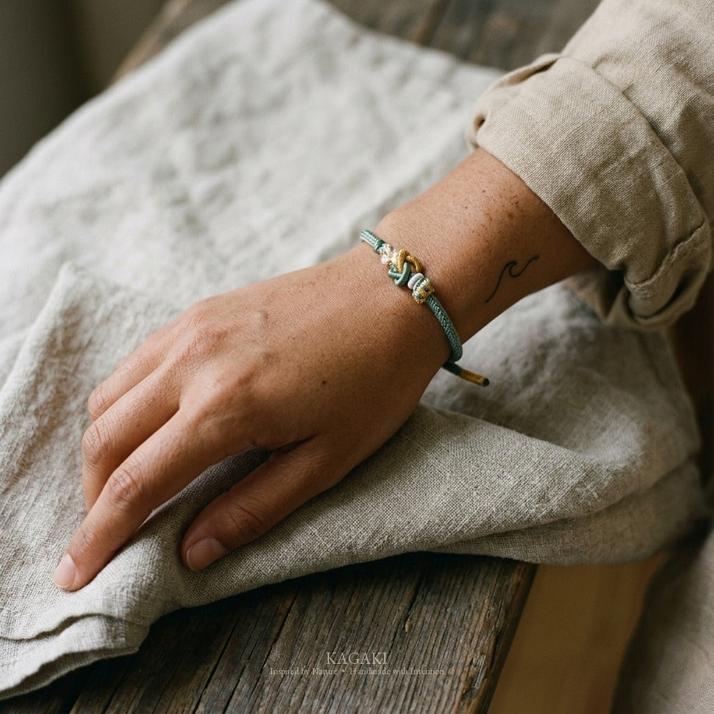 KAGAKI Tinder Quiet Grounding gold knot color intention cord, wrist view, intention bracelet by color
