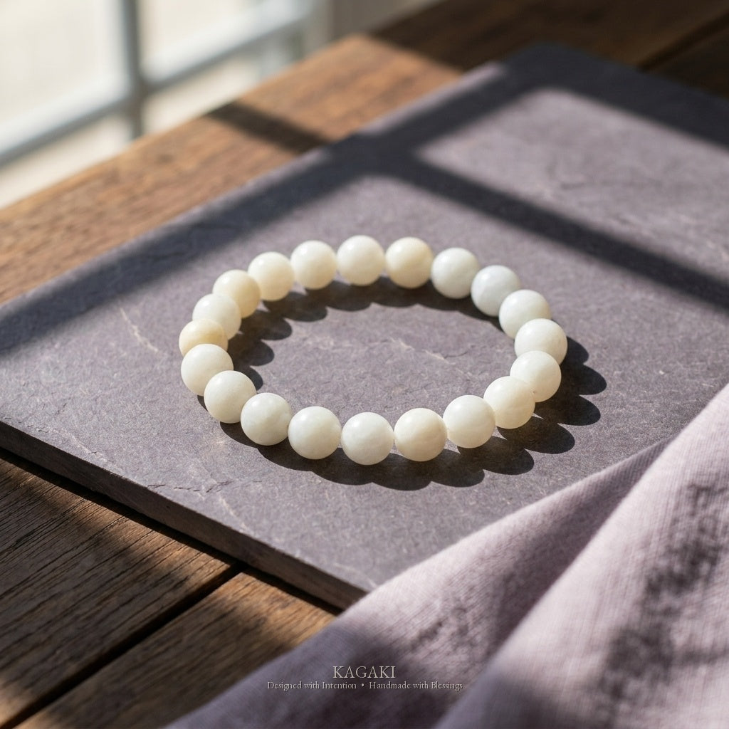 KAGAKI Snow white jade beaded stretch bracelet, product view, handmade white jade bracelet