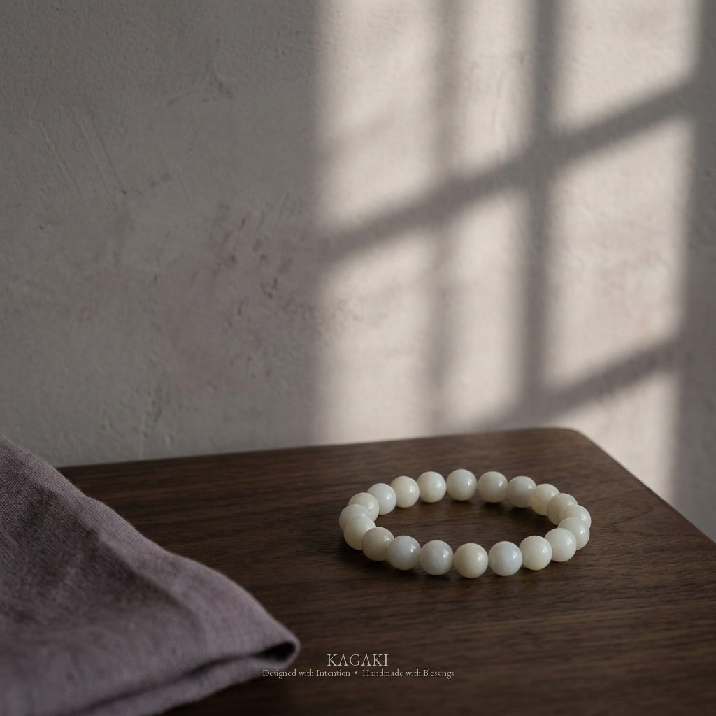KAGAKI Snow white jade beaded stretch bracelet, product view, handmade white jade bracelet