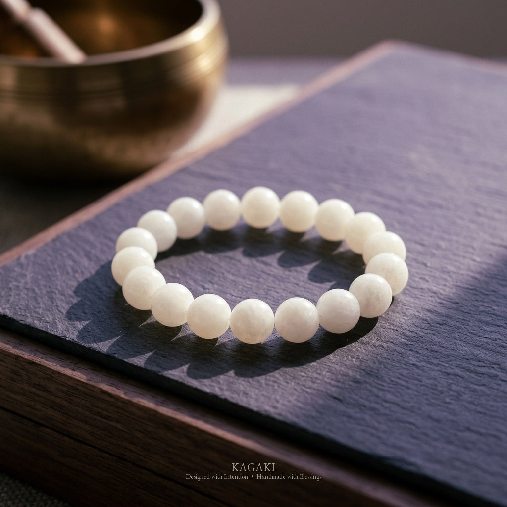 KAGAKI Snow white jade beaded stretch bracelet, product view, handmade white jade bracelet