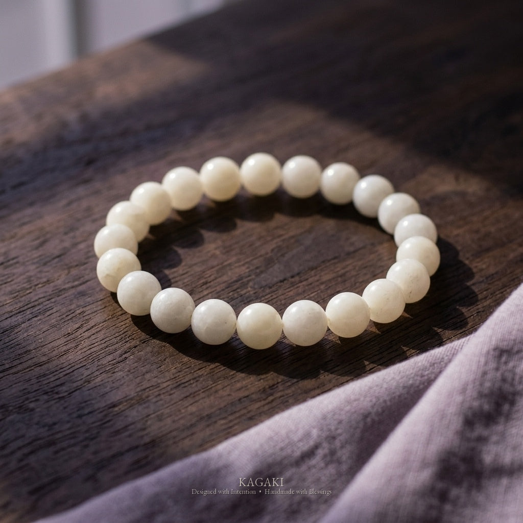 KAGAKI Snow white jade beaded stretch bracelet, product view, handmade white jade bracelet