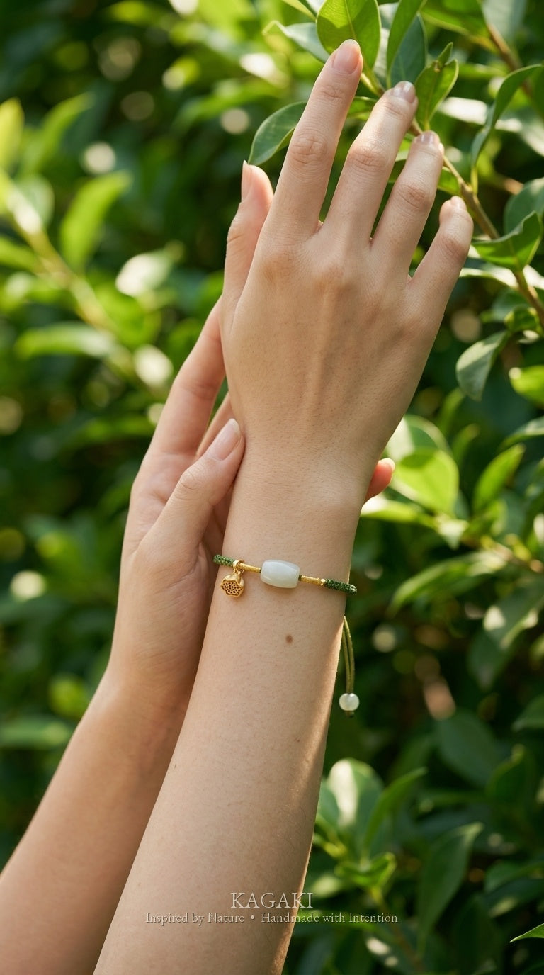 KAGAKI Pond green jade gold lotus pod charm bracelet, worn on wrist, handmade green jade bracelet