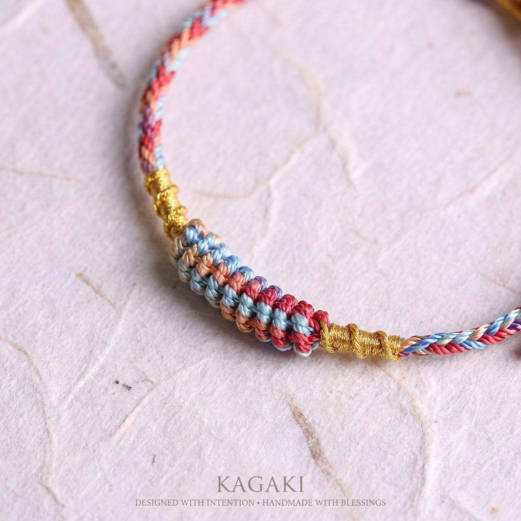 KAGAKI tibetan meditation cord bracelet in multicolor cotton, knot detail, for meditation and daily intention